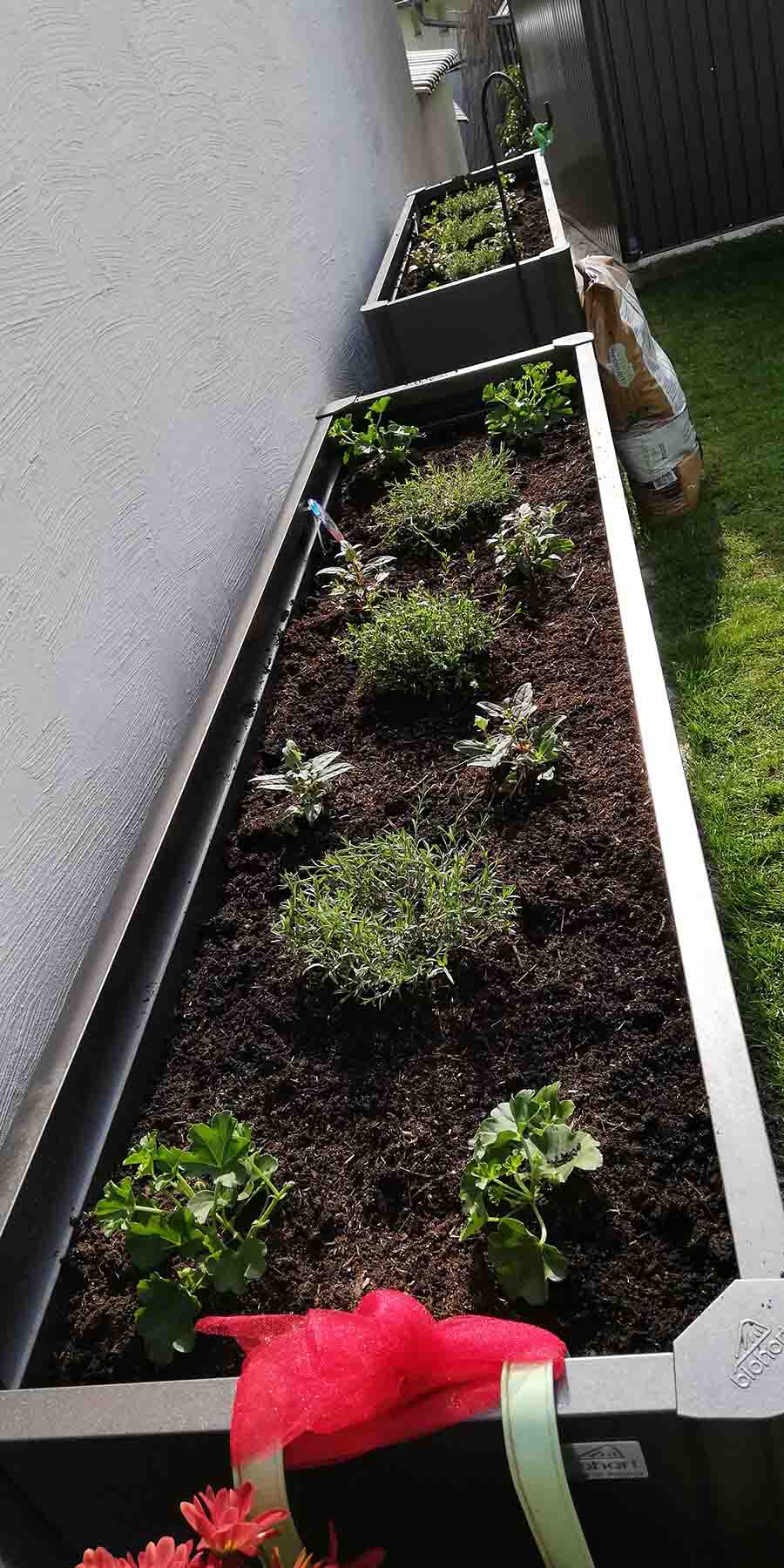 Biohort Truhlík Belvedere L150 mini stříbrná metalíza