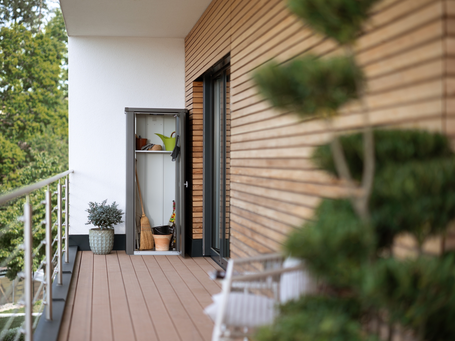 Biohort Skříňka na terasu Julia® L , tmavě šedá metalíza